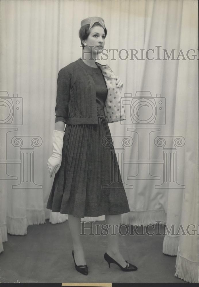 Press Photo Spring Fashions - Historic Images