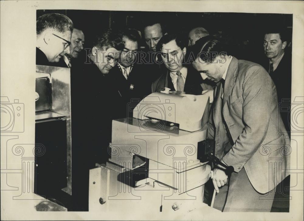 Press Photo Georgi Malenkov Tours Atomic Research Station Harwell Pile Bepo - Historic Images