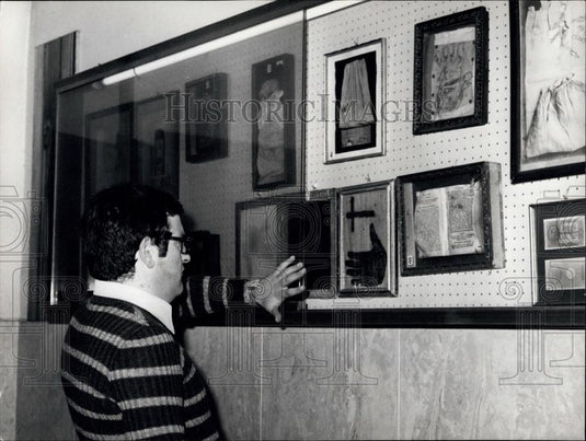 Press Photo The exposition of the signs of the 'Saint souls of the Purgatory",", - Historic Images