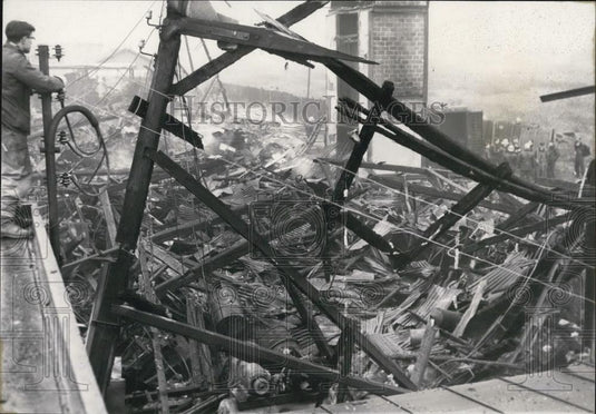 1952 Press Photo Fire Damage, Furniture Factory, Cozette at Bobigny - Historic Images