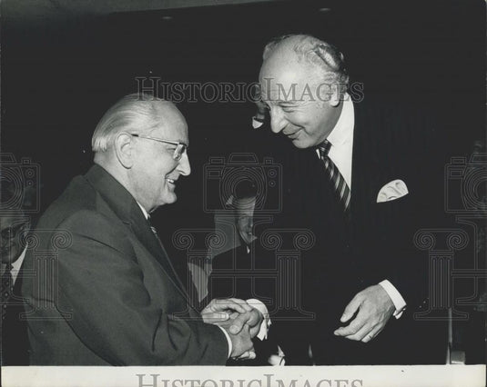 1973 Press Photo Walter Scheel ,W Ger & Otto Winzer E Ger - Historic Images