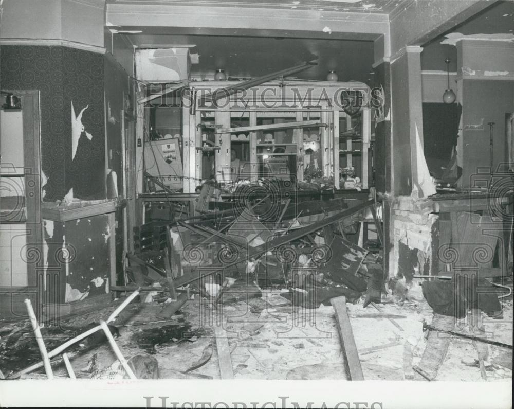 1974 Press Photo Kings Arm Public House Bombing - Historic Images