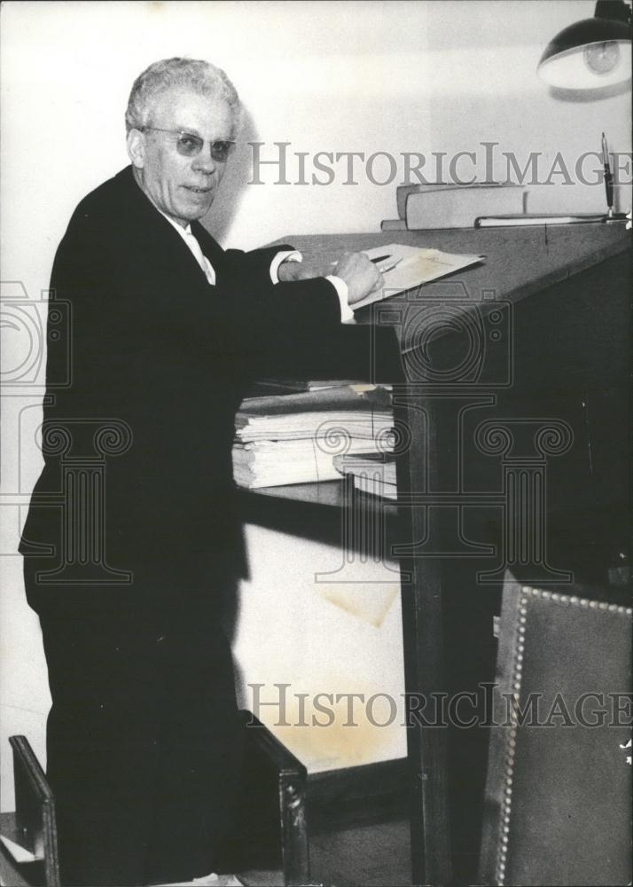 1962 Press Photo Secretary of State Friedrich Karivialon - Historic Images