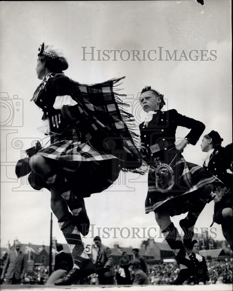 Press Photo Crieff Highland Gathering At Market Park, Crieff - Historic Images