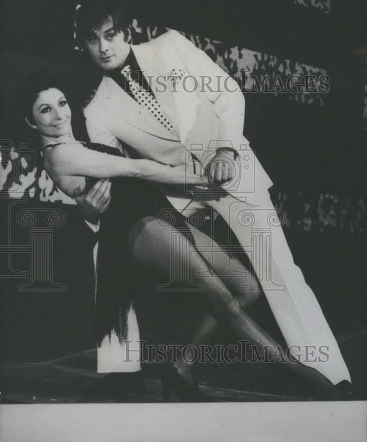 1969 Press Photo Actor Alain Delon & ZiZi Jeanmarie in TV Show - Historic Images