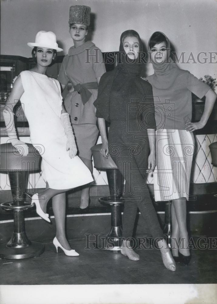 1960 Press Photo Dralon Material Dresses Day In Spring Daniela Kiok Television - Historic Images