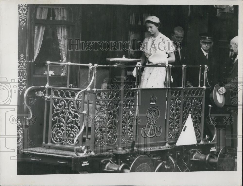 1954 Press Photo H.M. The Queen and The Duke of Edinburgh - Historic Images