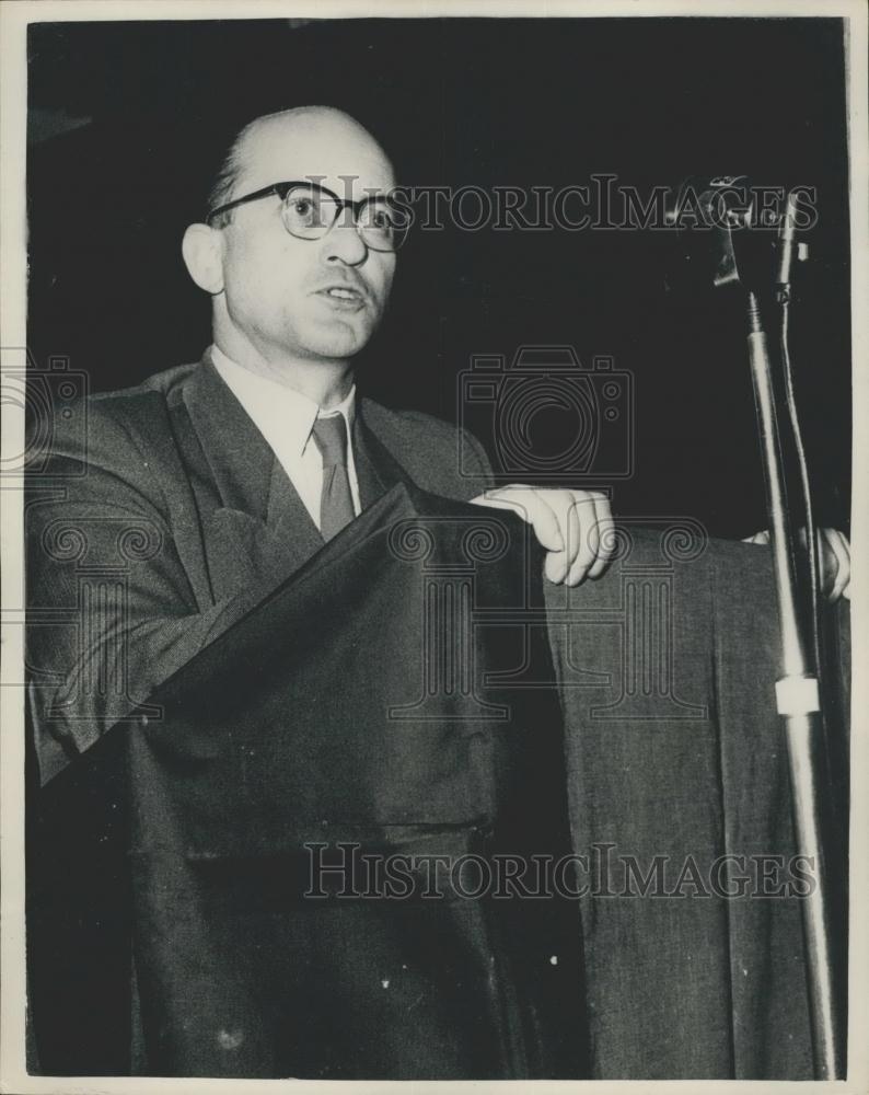 1955 Press Photo Chairman Conrad of German Social Democratic Party - Historic Images