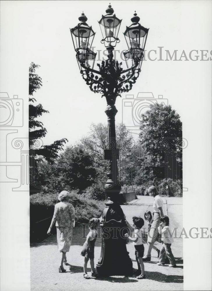 Press Photo Open Air Museum for Gas Lamps in Berlin-Cast Iron Lamp - Historic Images