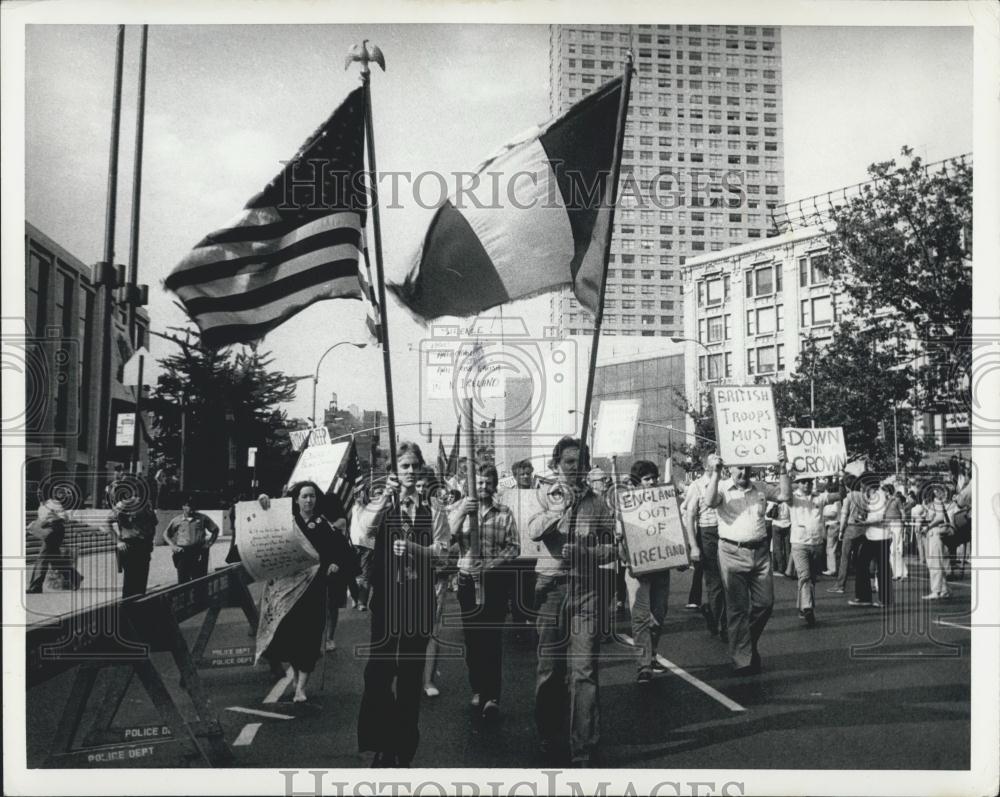 1981 Press Photo Demonstrators protest Englands role in Northern Ireland - Historic Images