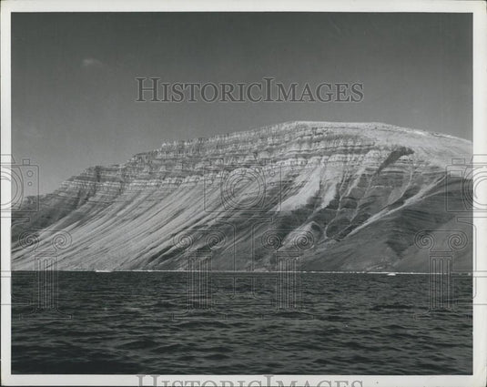 Press Photo Northern Canada - High Whitish brown Cliff west side of Milne Inlet, - Historic Images