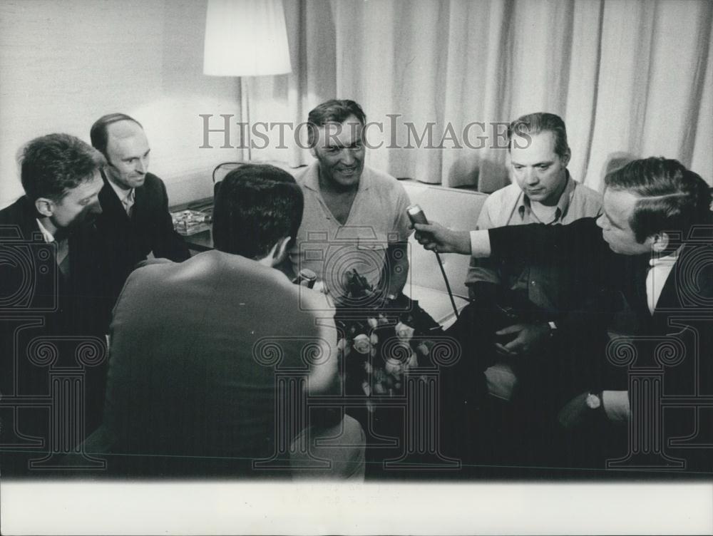 1970 Press Photo Attilia Janosfia Hans Sticher Schreiber Vollenweider Hostages - Historic Images