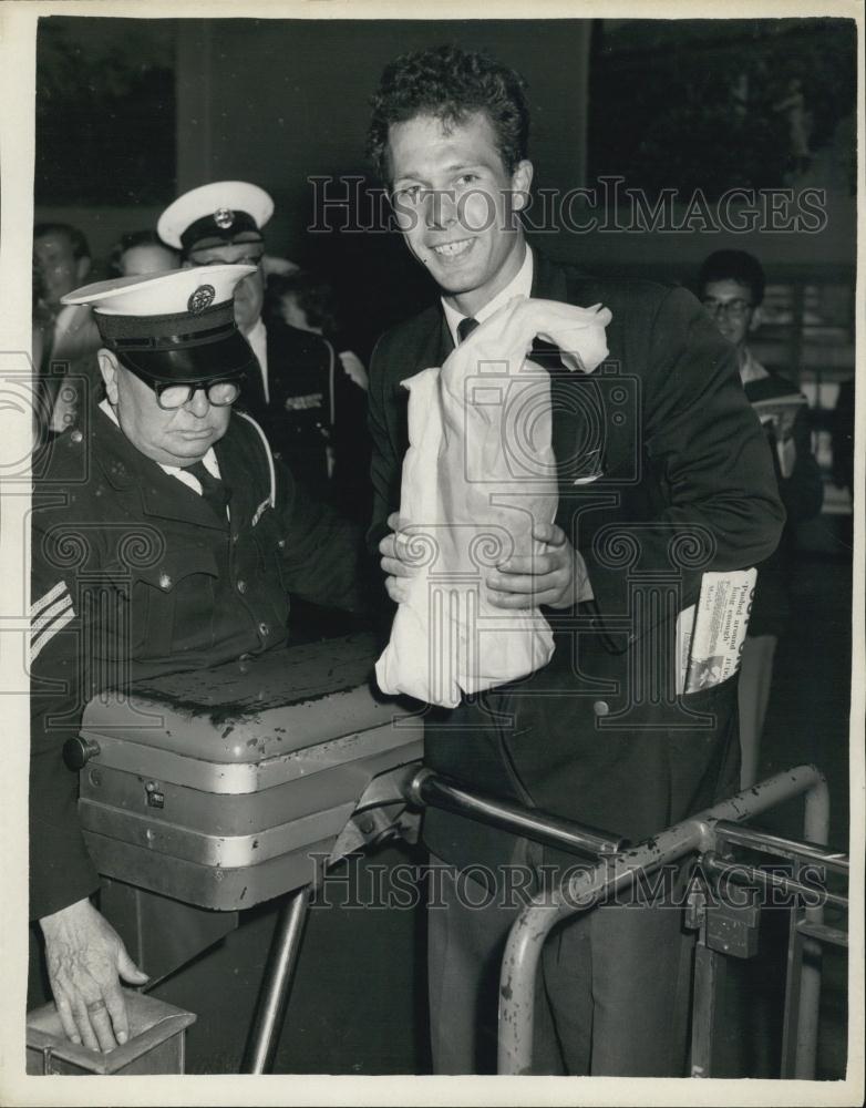 1961 Press Photo Colin Hardy, Soviet Trade Fair, Earls Court - Historic Images