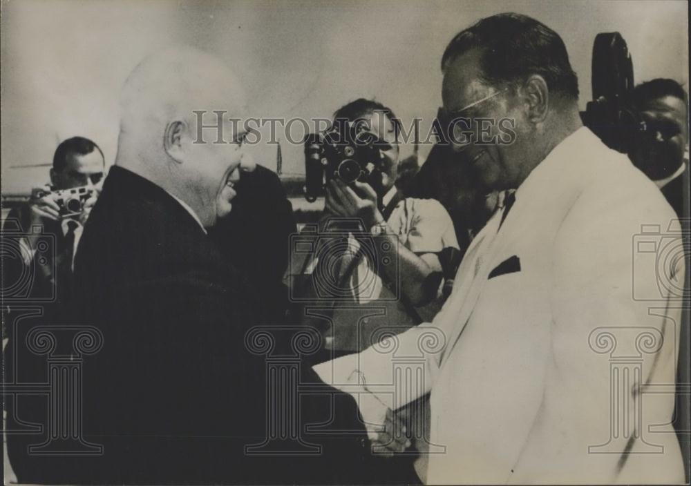 1963 Press Photo Kruschev and Tito shaking hands.. - Historic Images