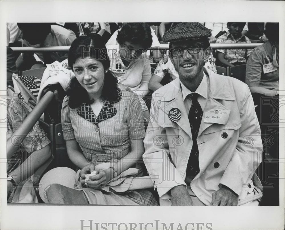 1976 Press Photo Mr. Ted Kraft of New Orleans &amp; daughter Gabriela Rodriguez - Historic Images