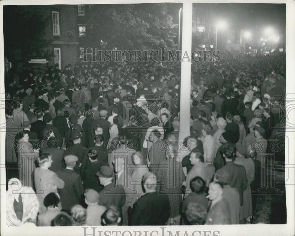 1960 Press Photo &quot;Rent Rebel&quot; demonstration in London - Historic Images