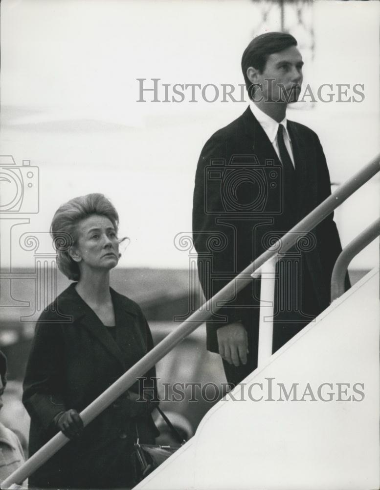 1965 Press Photo Adlai Stevenson's son John & Mrs. Marietta Tree - Historic Images