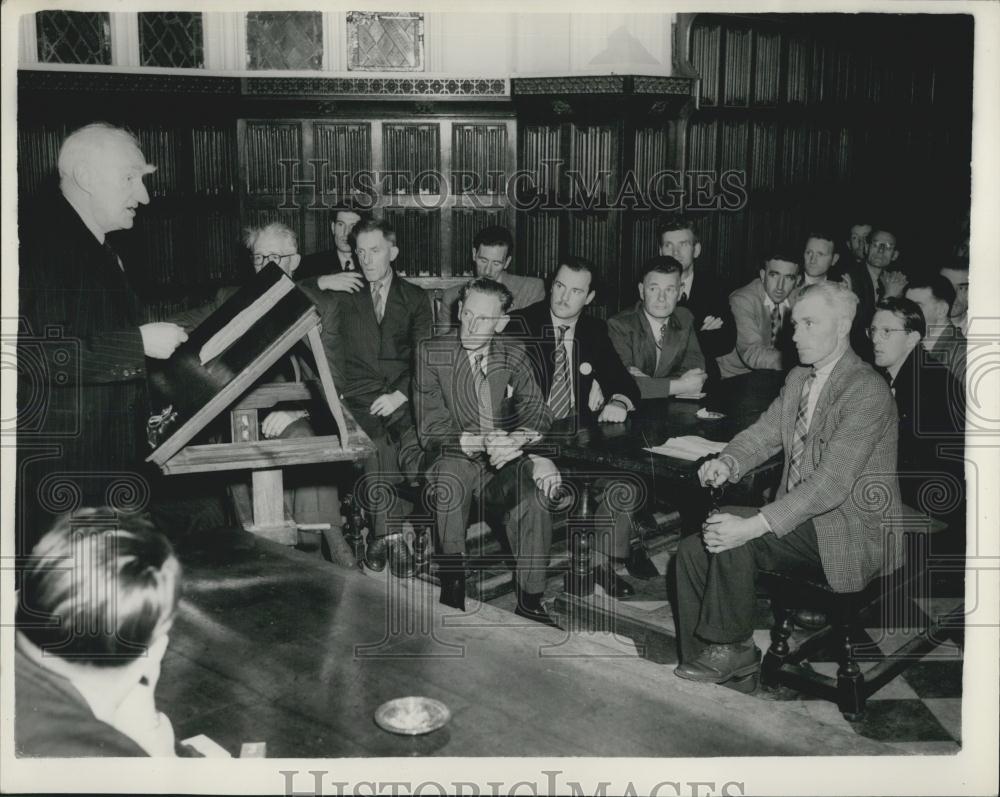 1954 Press Photo RT Hon. Lord Boyd Orr D.S.C giving a lecture - Historic Images