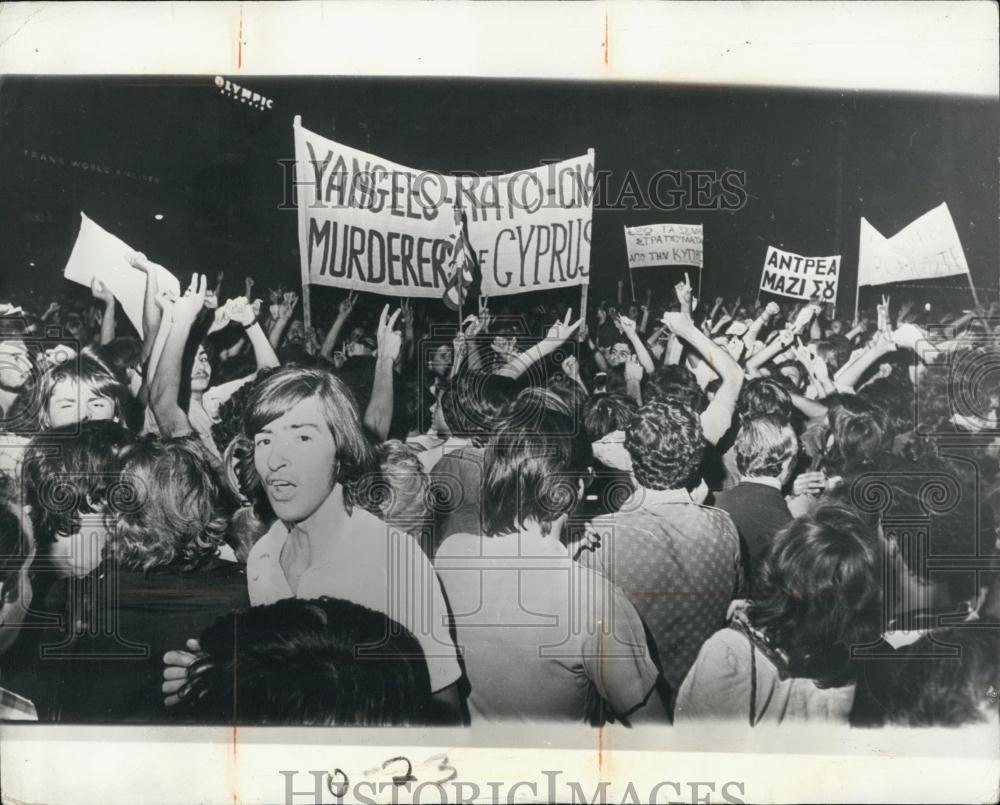 1974 Press Photo Anti-Nato & Anti- American Demonstrations In Athens - Historic Images