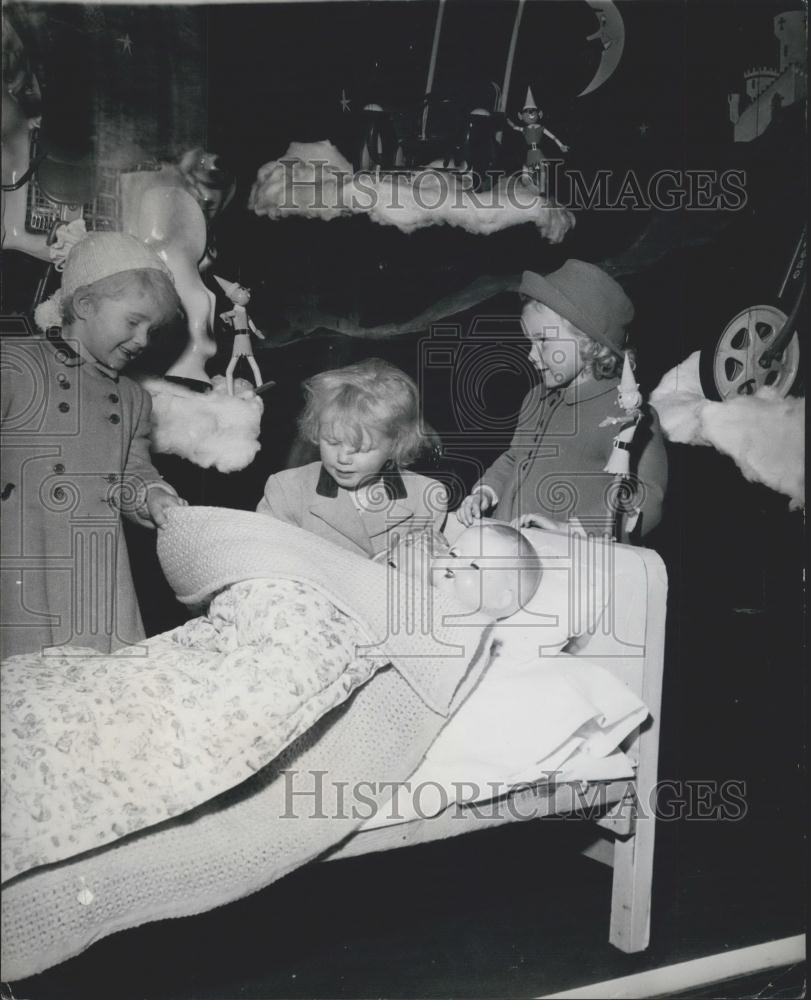 Press Photo Rosalind Johnson Daughter Toy Firm Art Executive Tests Mobo Toys - Historic Images