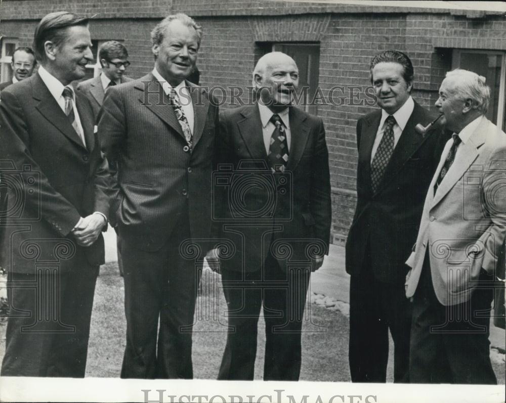 1975 Press Photo Leading European Socialists Meet Prime Minister Wilson - Historic Images