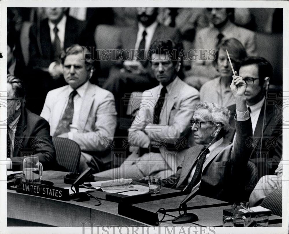 1981 Press Photo US vetoes UN Security Council resolution - Historic Images