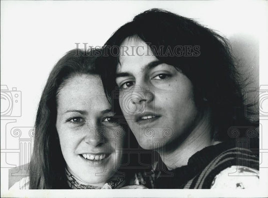 1977 Press Photo ActorsJulian Littman &Joanna Carlin - Historic Images