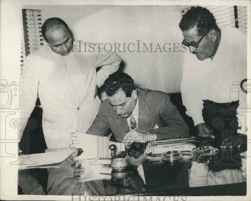 1956 Press Photo Nationalized Suez Canal Company Holding First Meeting Nossei - Historic Images