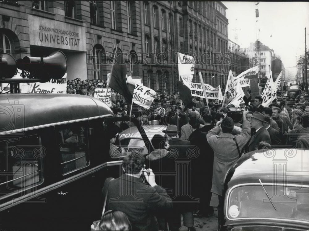 1956 Press Photo Demonstrations against the French-English attack in Egypt - Historic Images