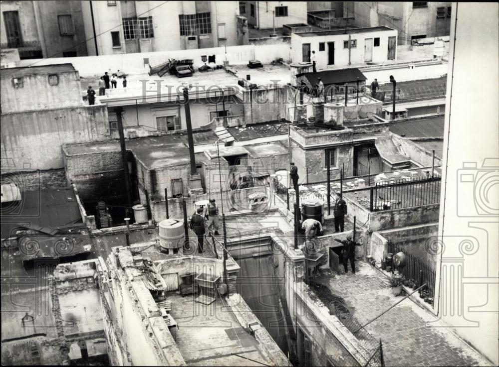 1967 Press Photo Police Looking for Escaped Gangsters, Buenos Aires - Historic Images