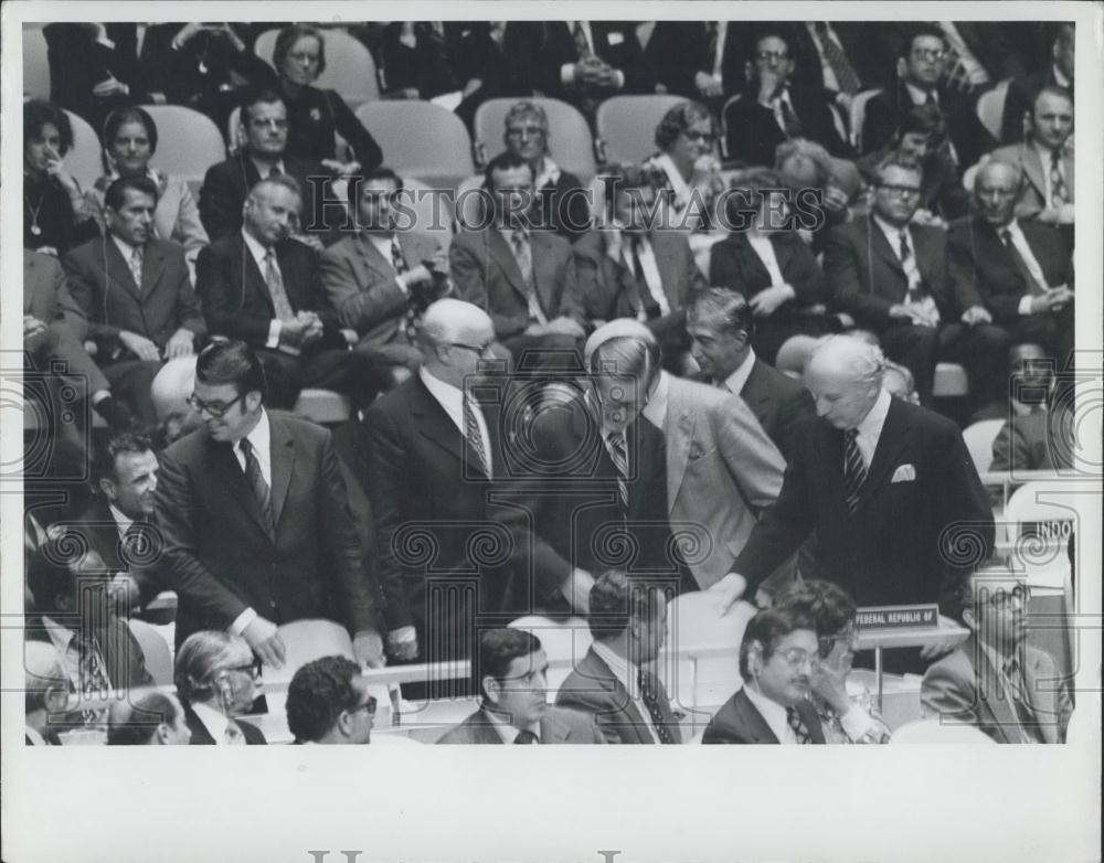 1973 Press Photo Seating of West Germany Foreign Minister Scheel. - Historic Images