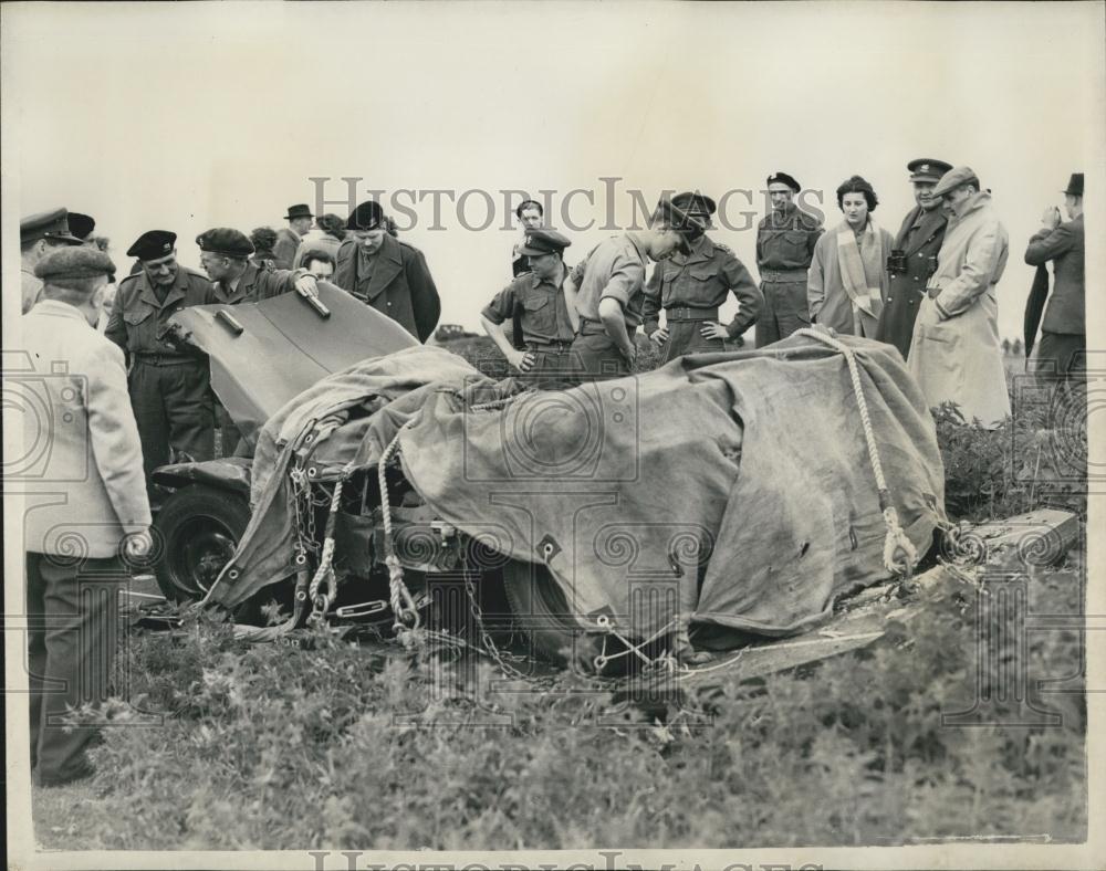 1954 Press Photo &#39;Invasion&#39; exercises on Romney Marsh - Historic Images