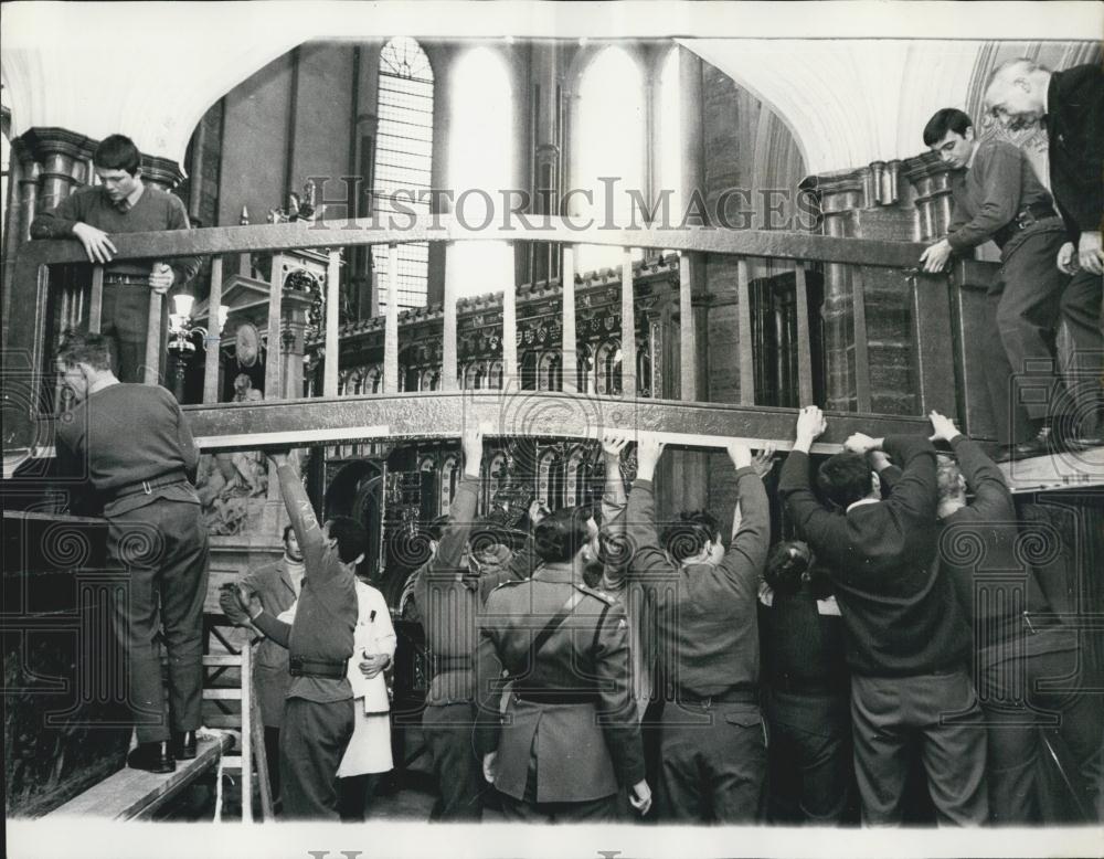 1970 Press Photo Army Solves Abbey's Tourist with Royal Engineers - Historic Images