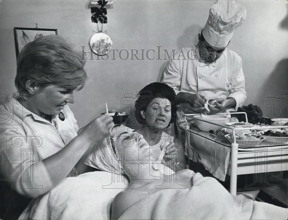 Press Photo Culinary Spa Treatment - Historic Images