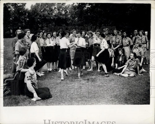 Press Photo International Guides Camp At Beaconsfield Marie Linglet Magry - Historic Images
