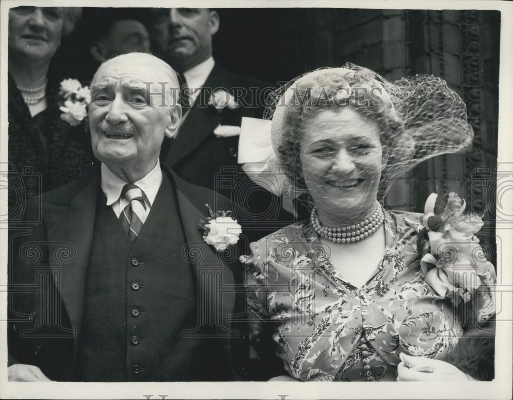 1953 Press Photo Mr Robert John Charles Park and his wife - Historic Images