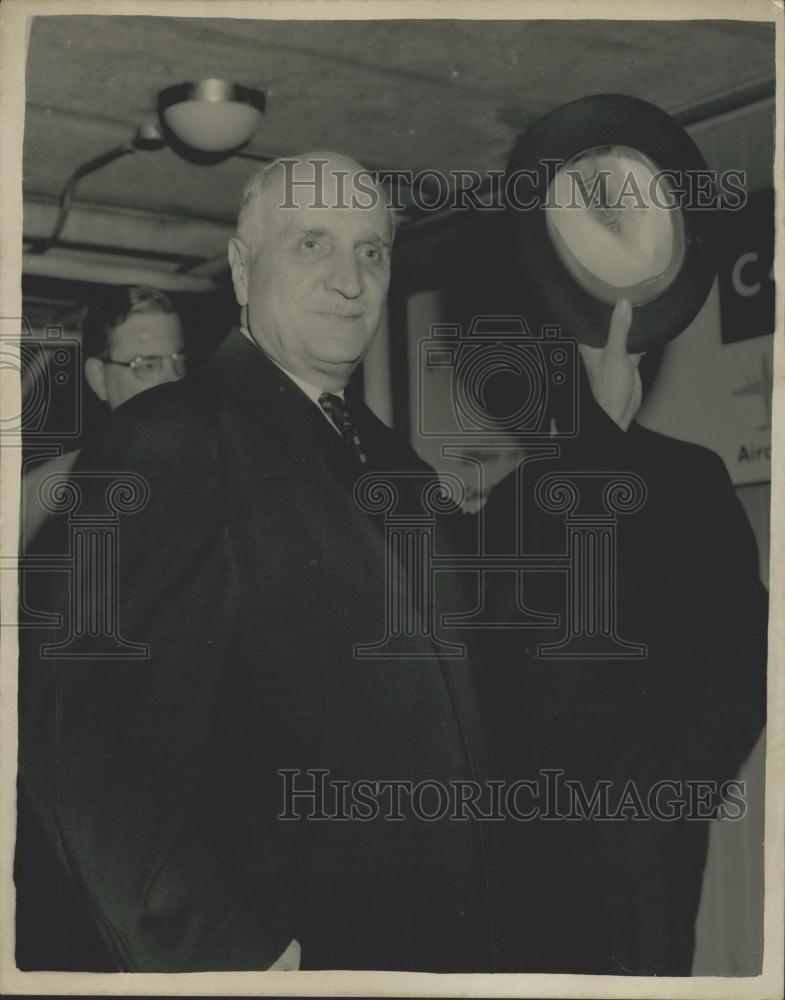 1956 Press Photo Loy Henderson Personal Rep. Dulles Arrives London Airport - Historic Images