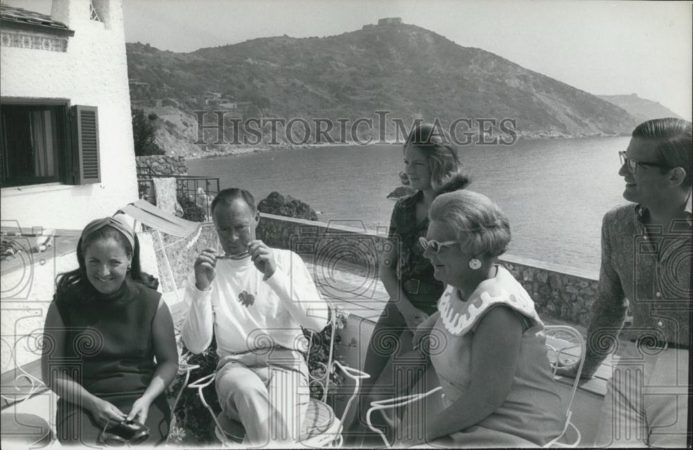 Press Photo Queen Juliana Prince Bernard and their daughters Irene &amp; Margariet - Historic Images