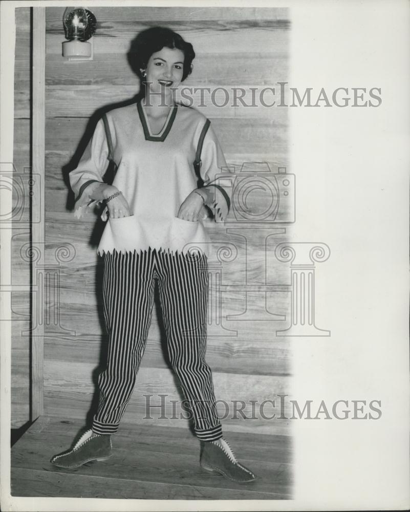 Press Photo Model Wearing Winter Sports Outfit London Clothes - Historic Images