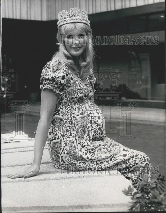 1971 Press Photo Mother to be of the year Mrs. Warnett - Historic Images