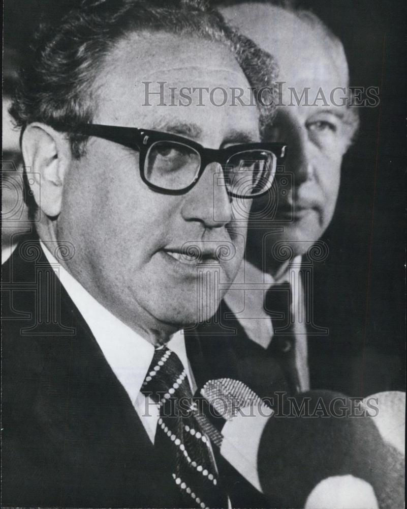 1974 Press Photo Secretary Henry Kissinger with Foreign Minister Walter Scheel - Historic Images