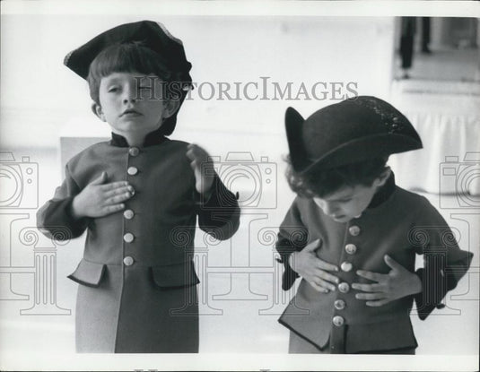 1965 Press Photo Anthony Radziwill, Son Of Princess Lee Radziwill, Dancing - Historic Images
