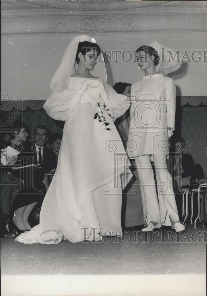 Press Photo Jacques Esterel was the first of the Parisian Dress designers - Historic Images