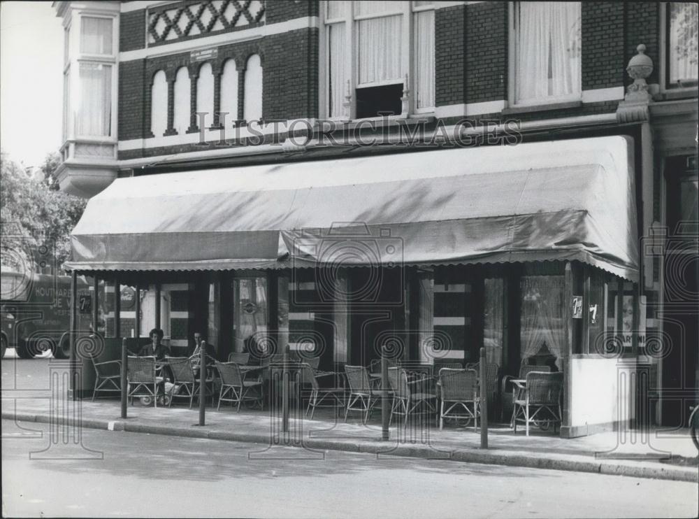 1956 Press Photo Miss Hofmans Receives Her Patients ' - Historic Images