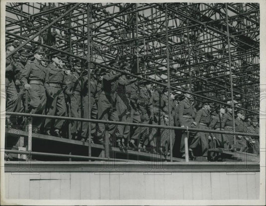 1953 Press Photo Army Test The Coronation Stands Outside The Abbey - Historic Images