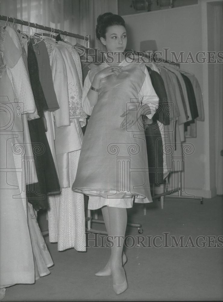 Press Photo 14 Year Old Greek Model Christine Eustradiades - Historic Images