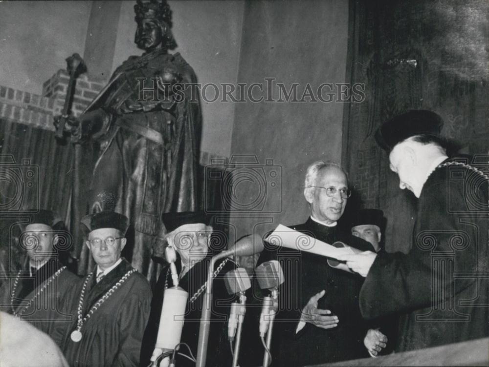 1956 Press Photo Indian Vice-President Dr. Sarnapalli Radhakrischnan - Historic Images