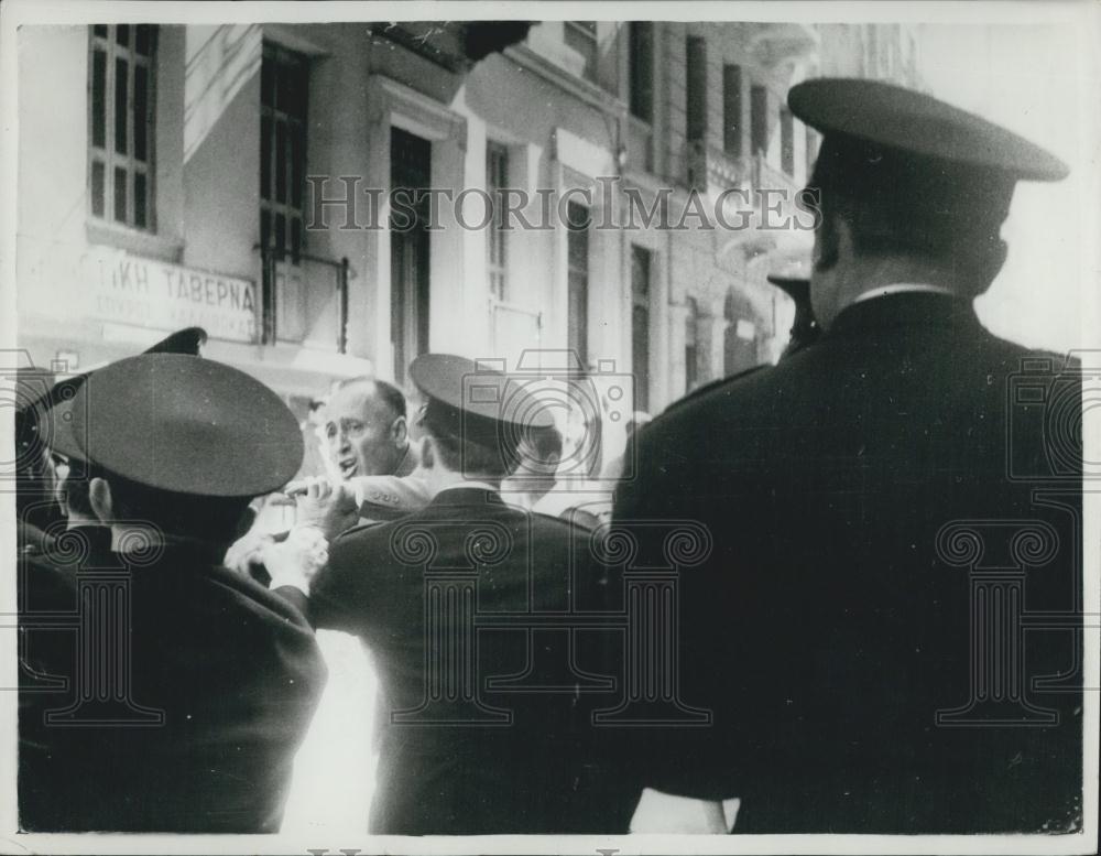 1961 Press Photo Strong Force of Police Patrolled the Streets of Athens - Historic Images