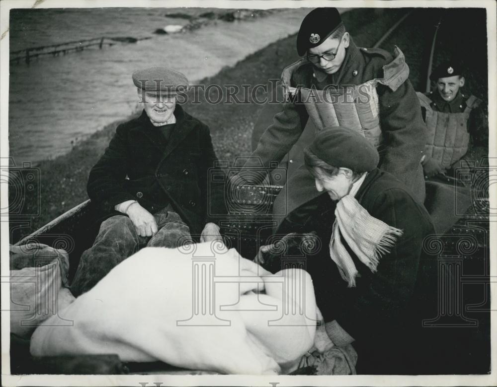 1953 Press Photo Flood Scenes At Sittingbourne - Kent - Historic Images