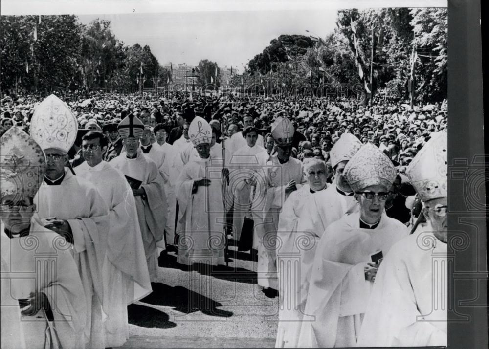 1972 Press Photo Eucharistic Congress In Valencia: Under the Presidency of Gener - Historic Images